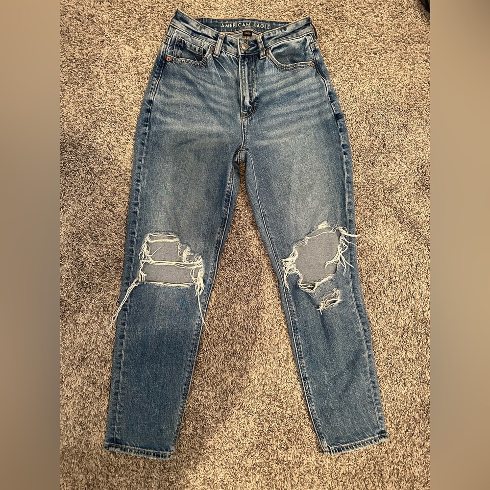 American Eagle Strigid Size 0 Short Mom Jeans